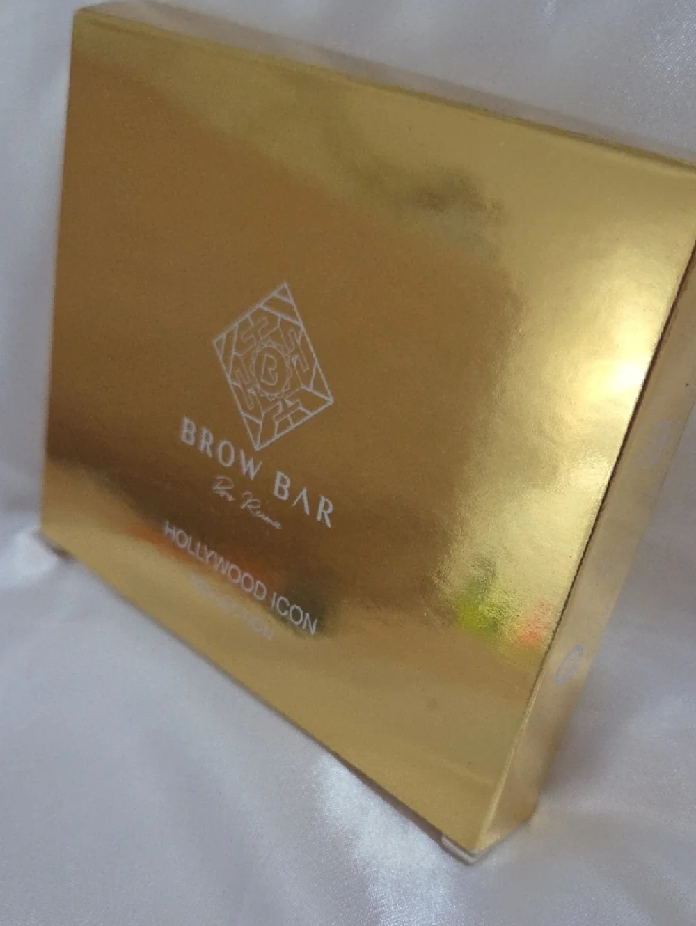 Face Kit Drama Queen Neutral & Warm Eyeshadow Palette in Bronze and Peach